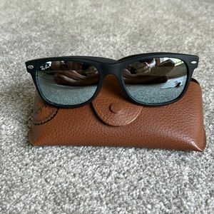 Ray Ban New Wayfarer Sunglasses Mirror tint RB2132